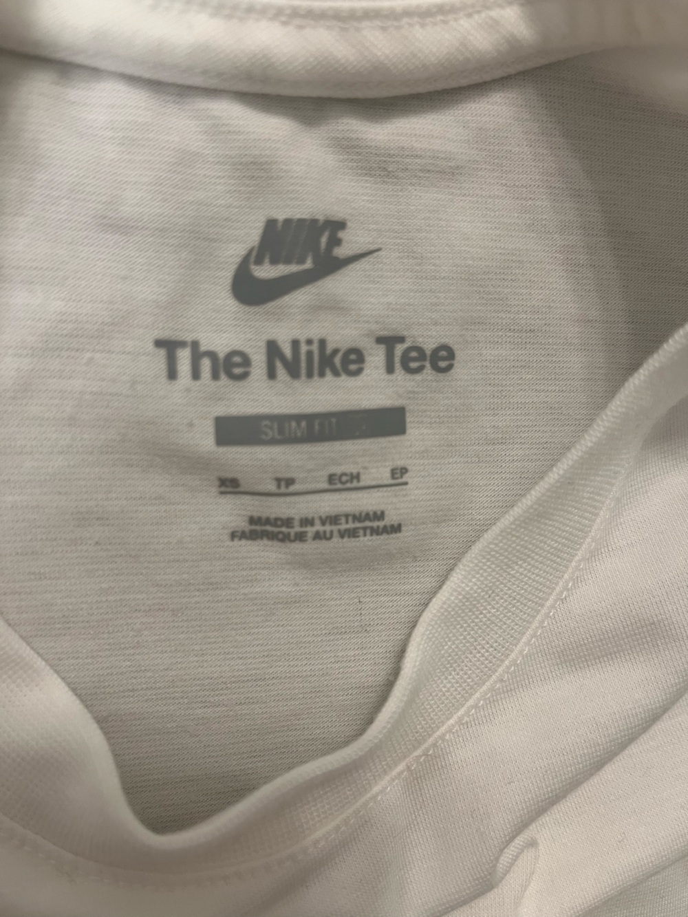 White Nike cropped tshirt. Size XS. - Picture 2 of 3